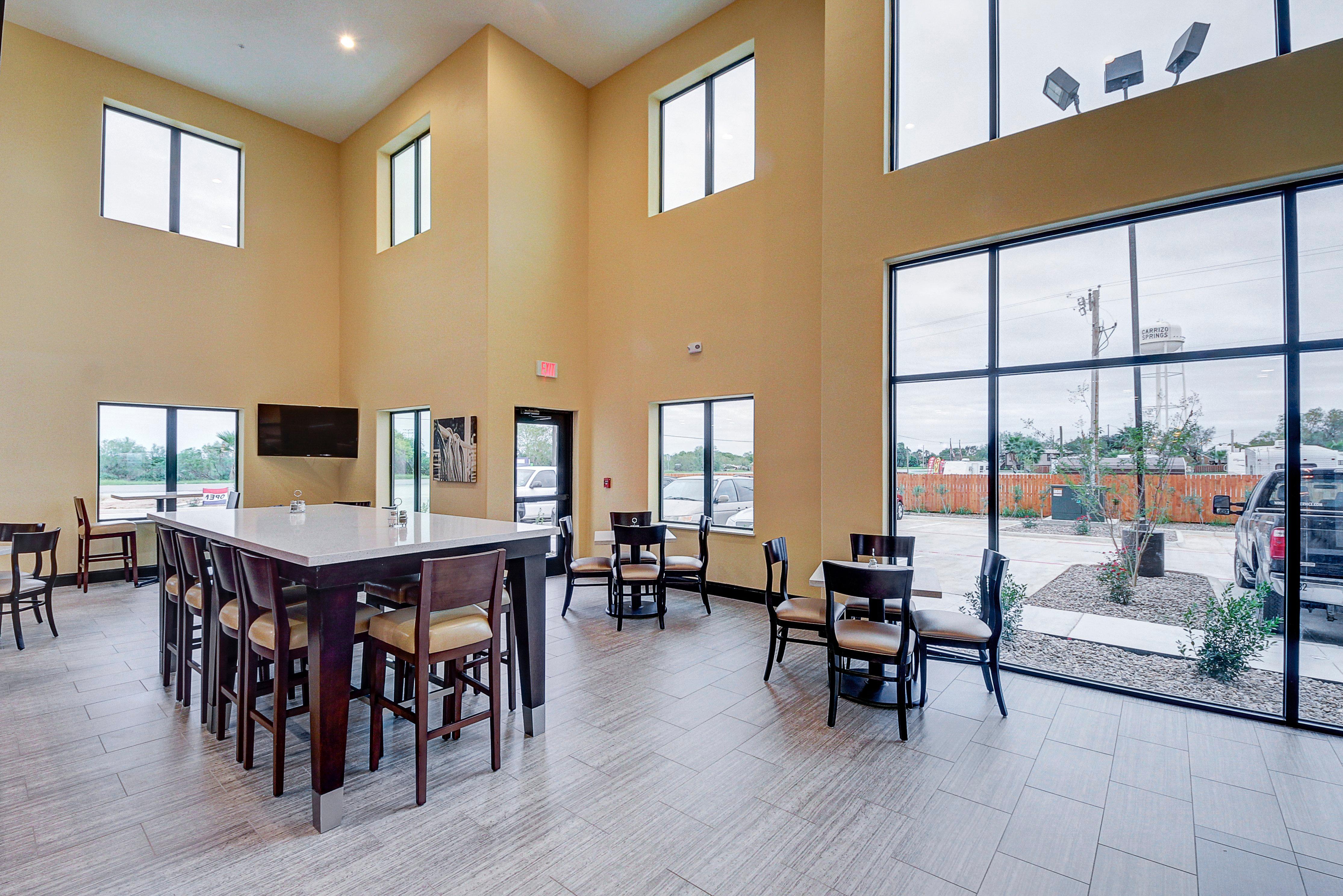 Holiday Inn Express Carrizo Springs Exterior photo